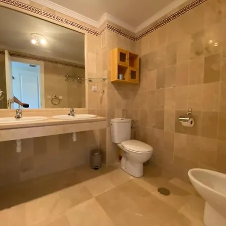 Apartment Luxury Large 2 Bedroom Frontline Golf *