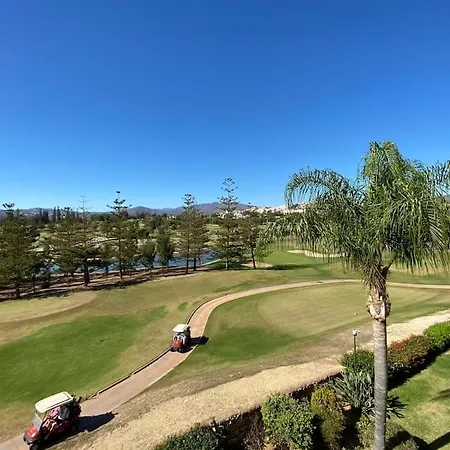 Luxury Large 2 Bedroom Frontline Golf Apartment