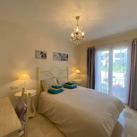 Apartment Luxury Large 2 Bedroom Frontline Golf Malaga